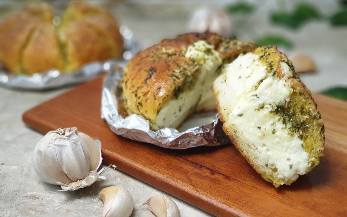 Garlic Cheese Milk Bread